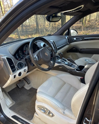 Porsche Cayenne cena 148000 przebieg: 196000, rok produkcji 2013 z Żory małe 301